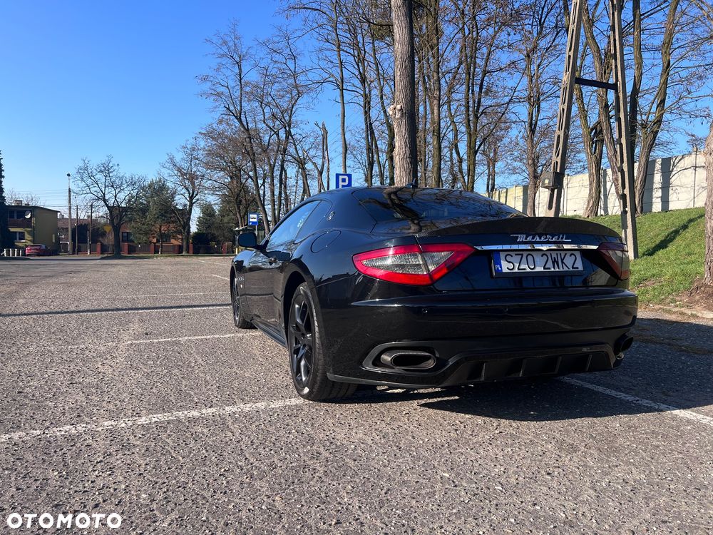 Maserati GranTurismo MC - 4