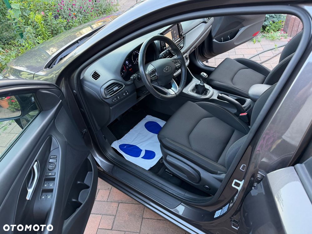 Hyundai i30 1.6 D Comfort - 27