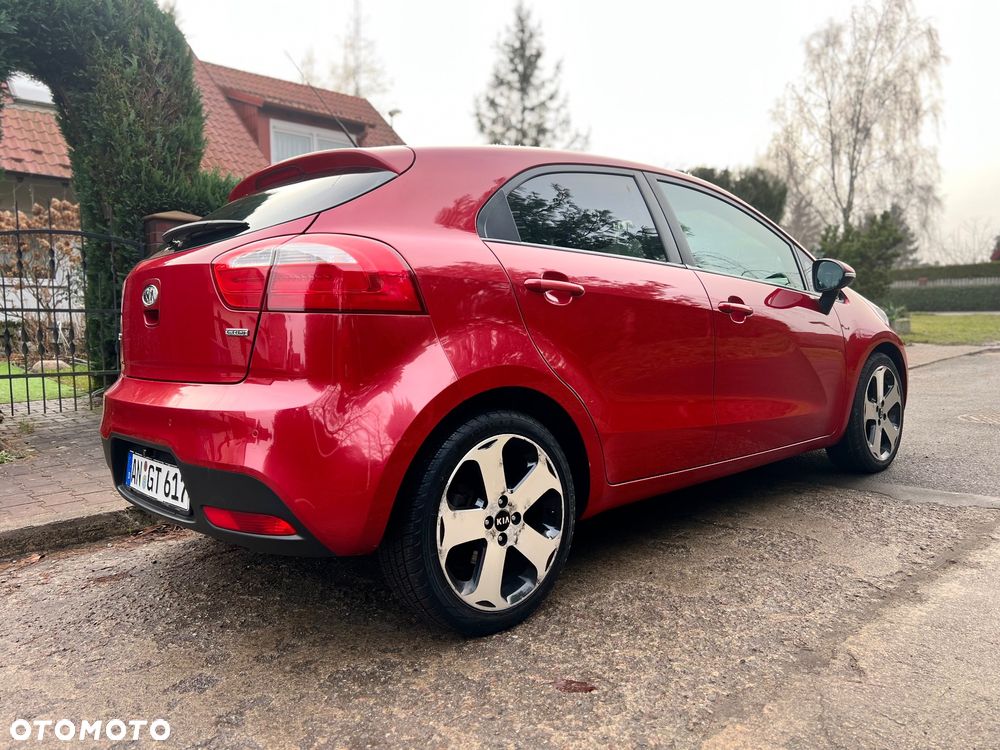 Kia Rio 1.4 CRDI Fifa World Cup Edition - 8