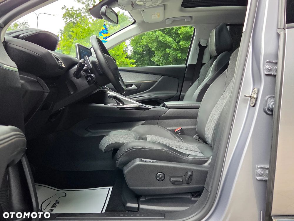 Peugeot 5008 - 4