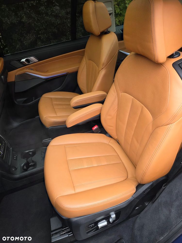 BMW X7 xDrive40i - 25