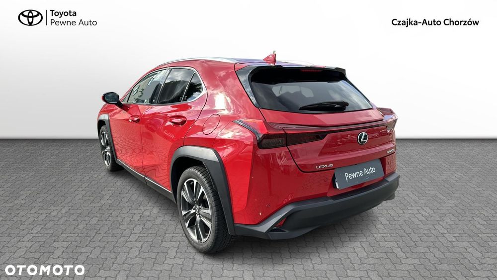 Lexus UX - 8