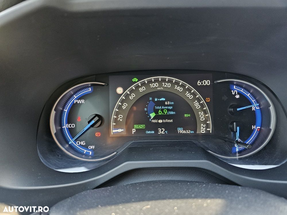 Toyota RAV4 2.5 VVT-iE 4x4 Luxury Plus - 4