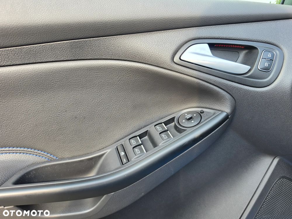Ford Focus - 28