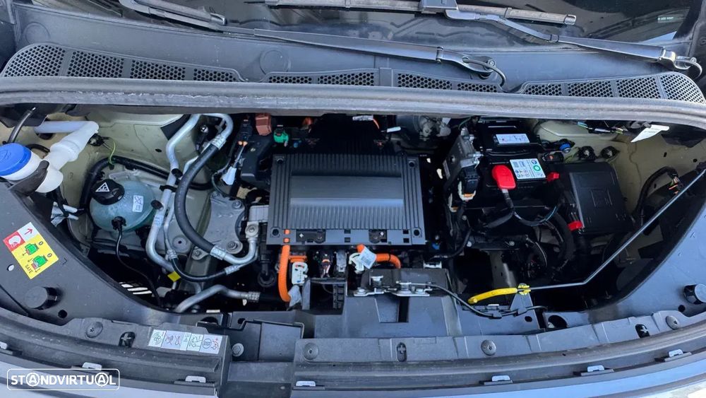 Peugeot e-Partner 50 KWh Premium - 31