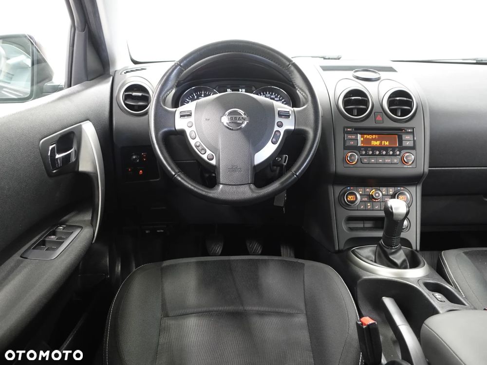 Nissan Qashqai 1.6 visia - 27