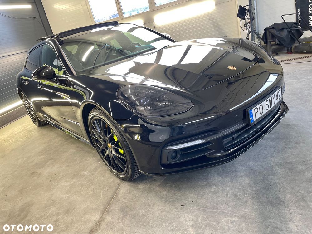 Porsche Panamera - 16