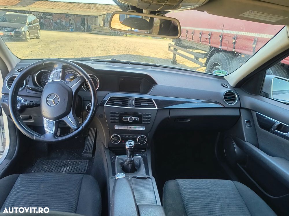 Mercedes-Benz C 200 CDI DPF BlueEFFICIENCY - 8