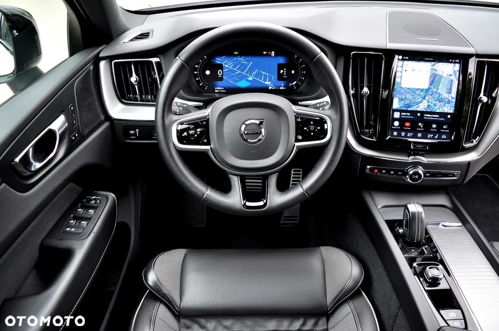 Volvo XC 60 B4 D AWD Ultimate Dark - 17
