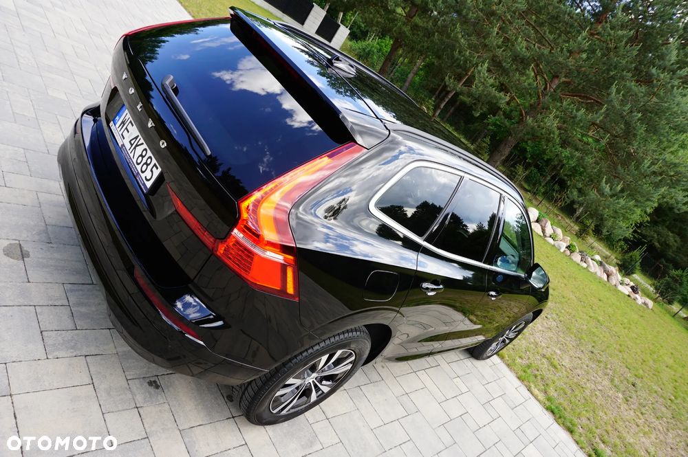 Volvo XC 60 B5 B AWD Momentum Pro - 14