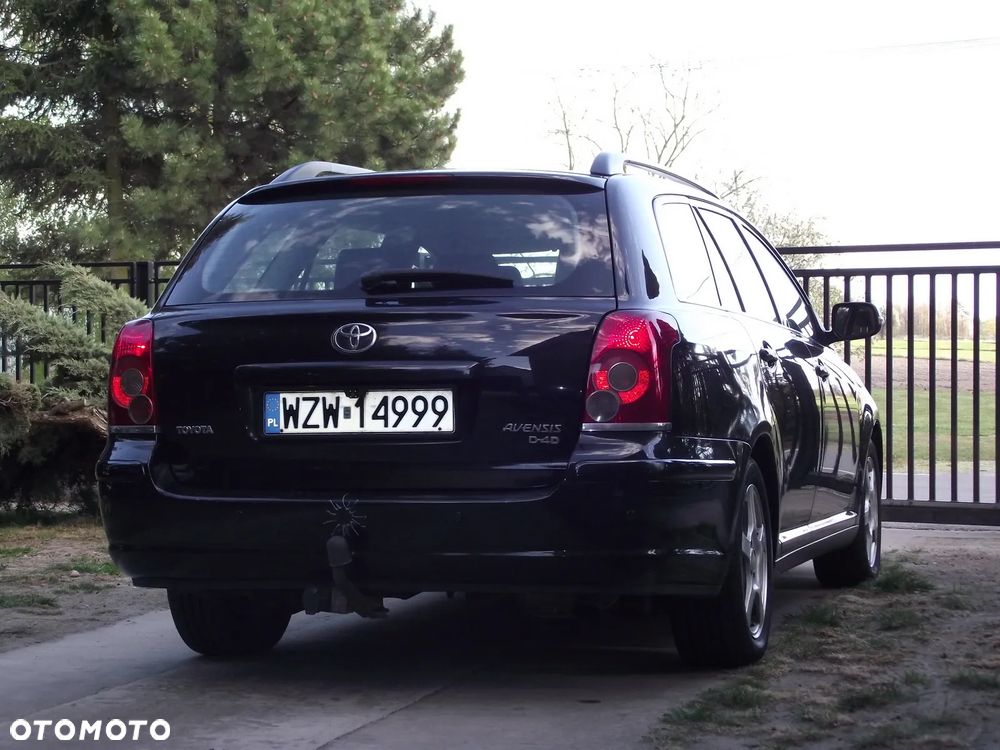 Toyota Avensis 2.0 D-4D Edition - 17