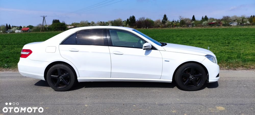 Mercedes-Benz Klasa E 200 CDI DPF BlueEFFICIENCY Automatik - 3