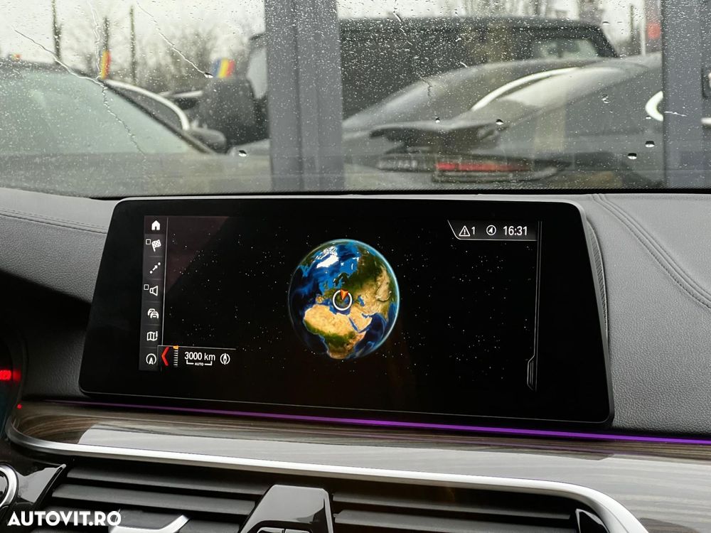 BMW Seria 5 520d xDrive AT - 10