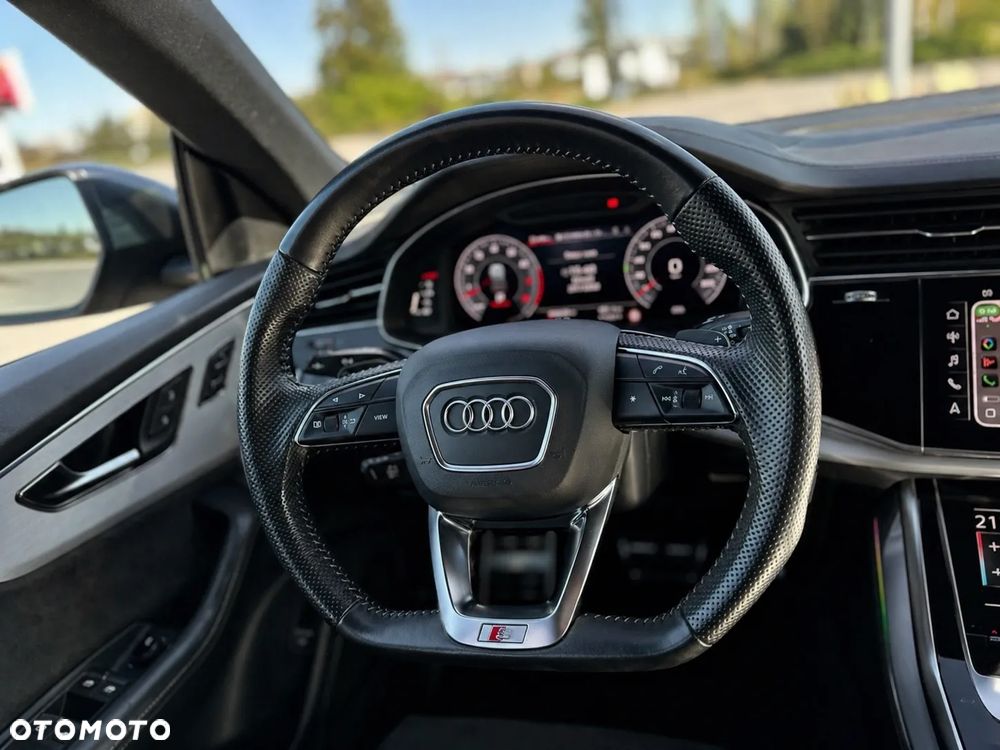 Audi Q8 - 9