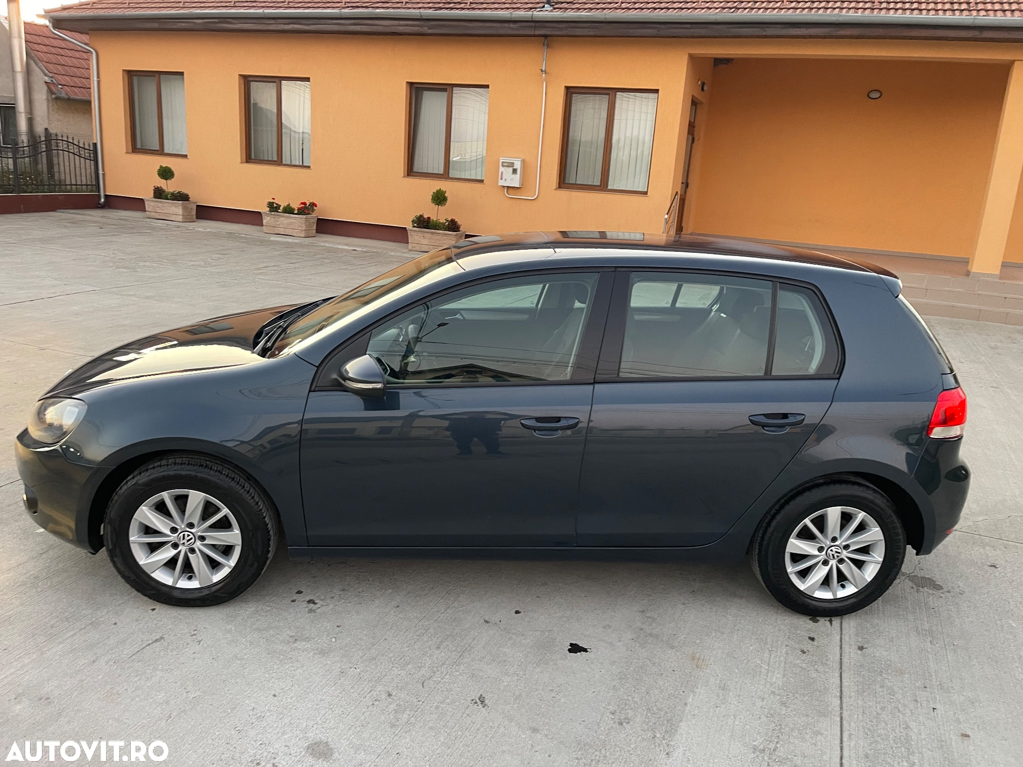 Volkswagen Golf 1.4 Comfortline - 12