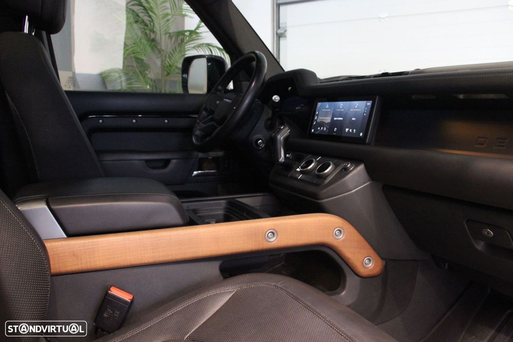Land Rover Defender 3.0 I6 110 AWD X-Dynamic HSE - 8