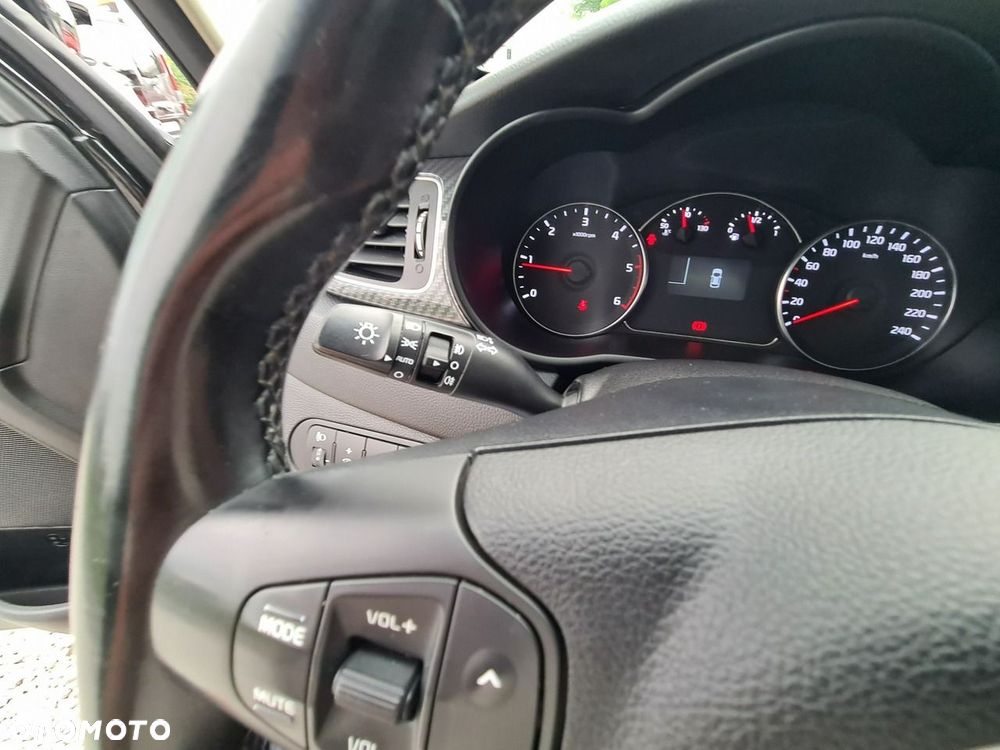 Kia Carens 1.7 CRDi L 7os - 20