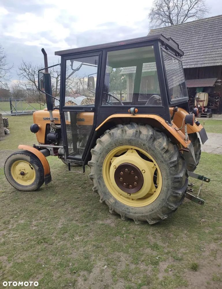 Ursus C330 - 8