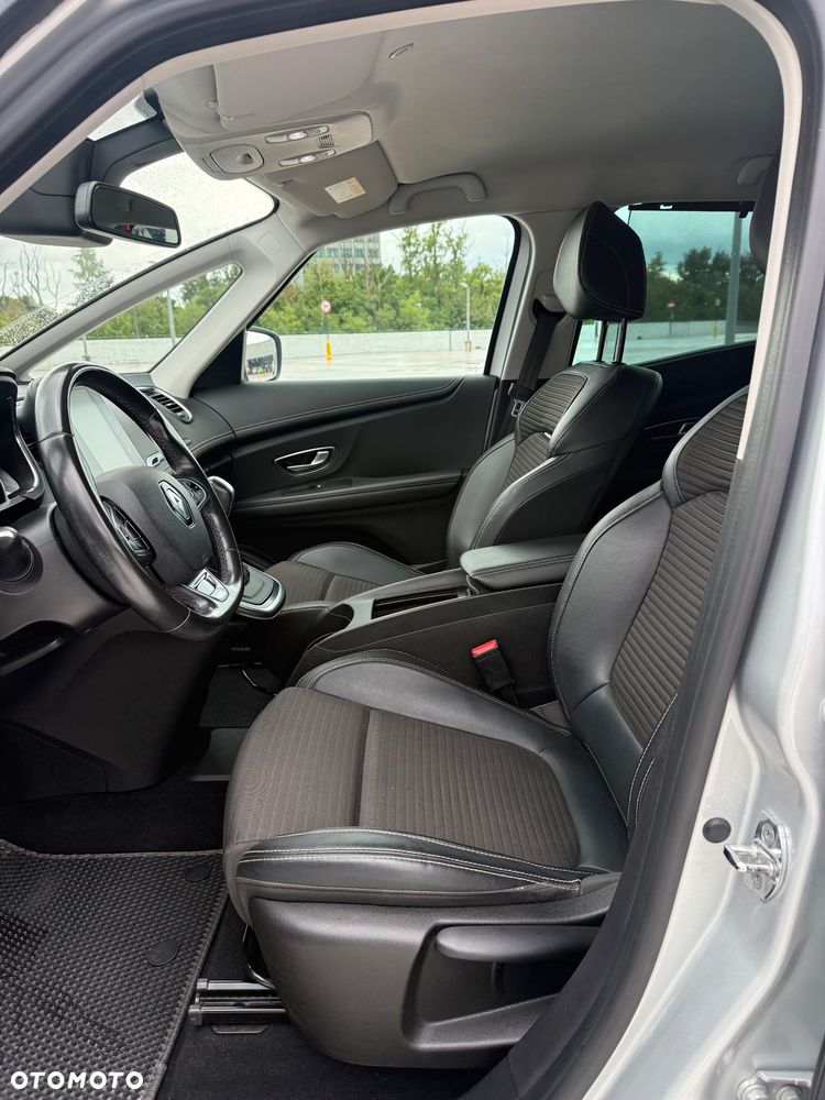 Renault Scenic TCe 140 GPF EDC BLACK EDITION - 17