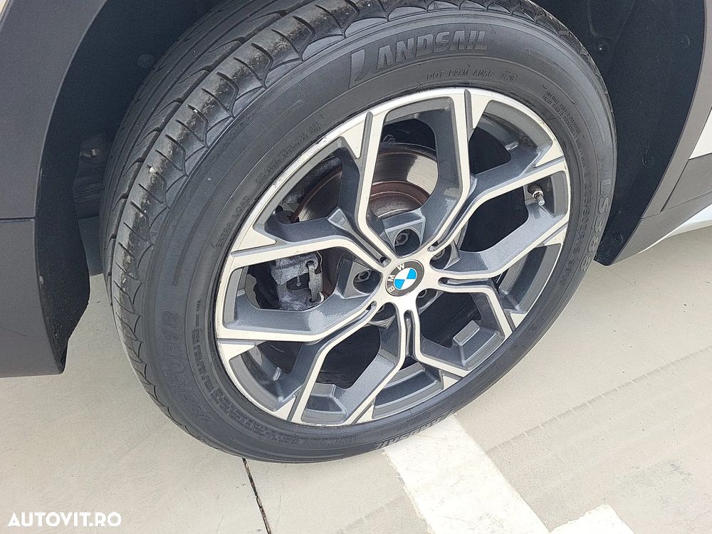 BMW X1 sDrive18d - 12