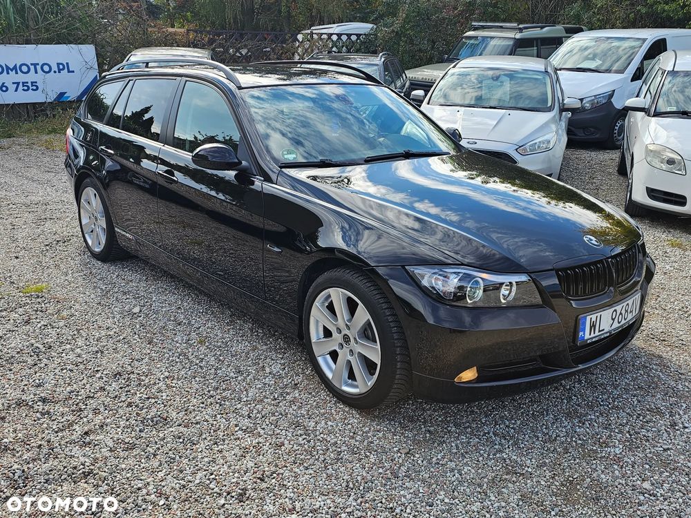 BMW Seria 3 318i Touring - 4