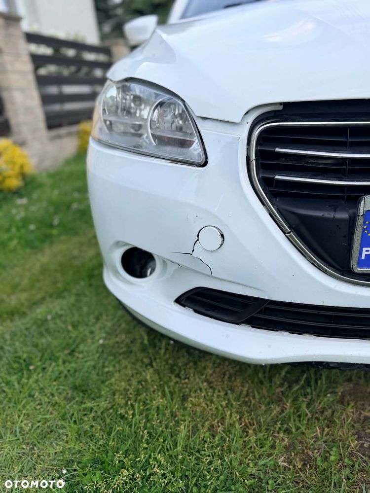 Peugeot 301 1.6 VTi Allure - 12