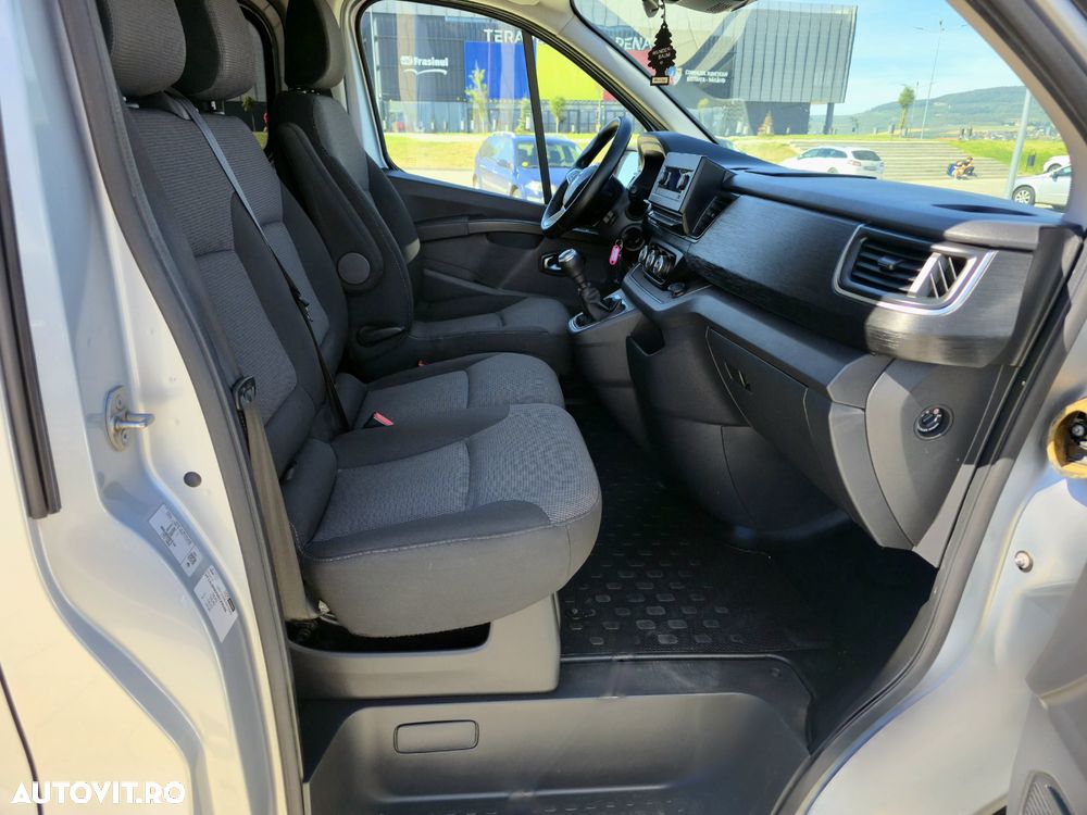 Renault Trafic - 12