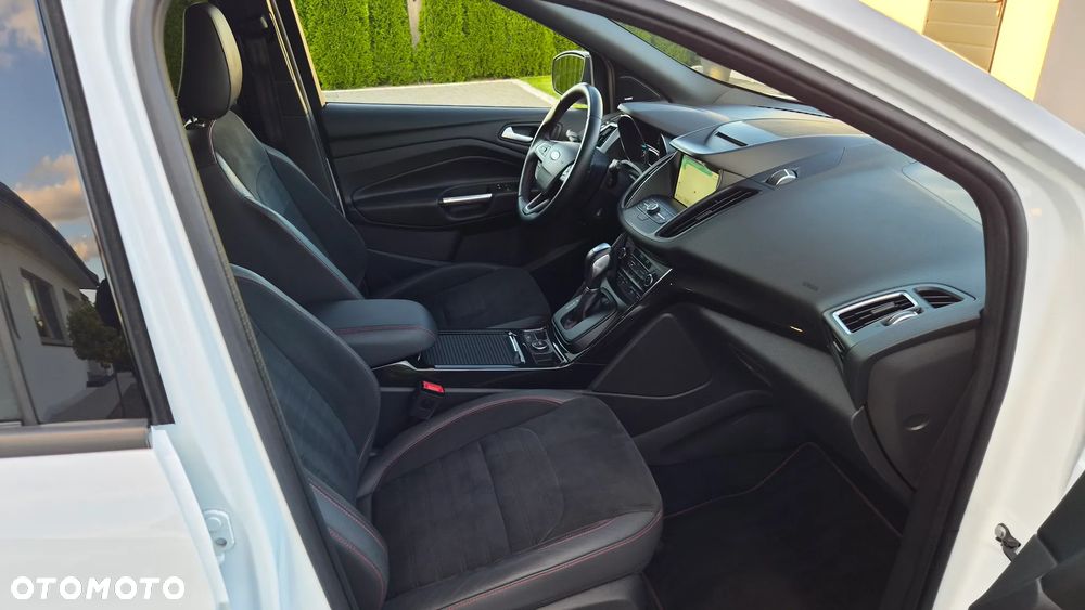 Ford Kuga 2.0 TDCi 4x4 ST-Line - 10