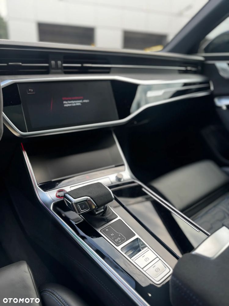 Audi RS6 Avant - 9