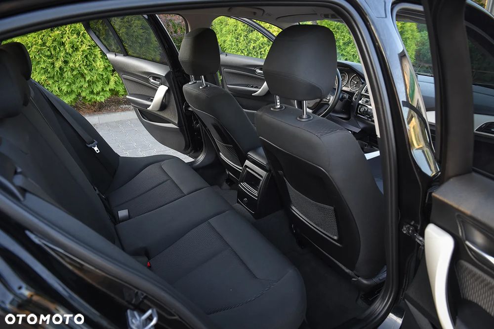 BMW Seria 1 116i - 35