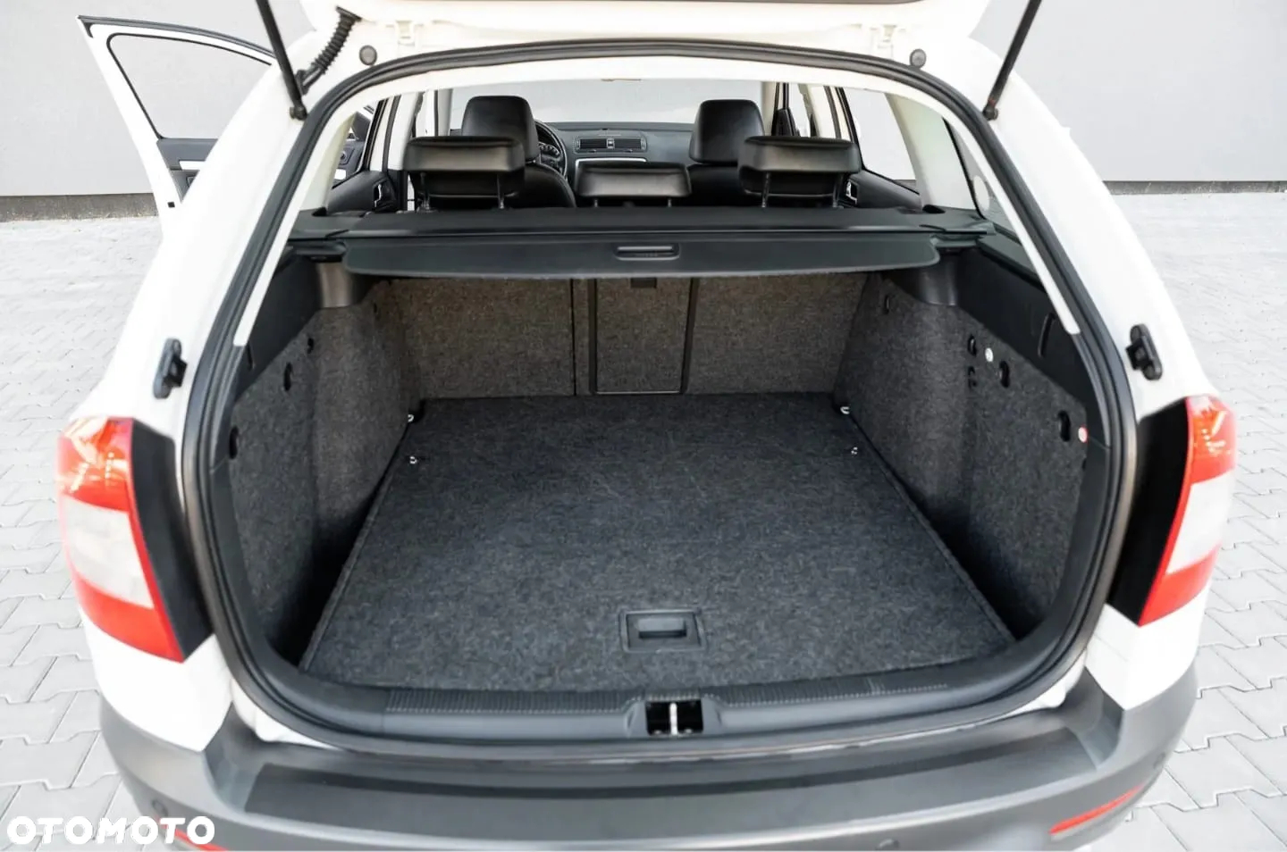 Skoda Octavia Combi 2.0 TDI DPF Scout 4x4 - 19