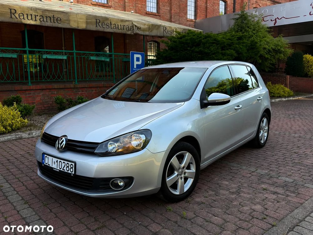 Volkswagen Golf - 1