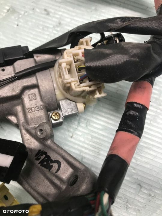 Stacyjka z kluczykiem Verso - 2