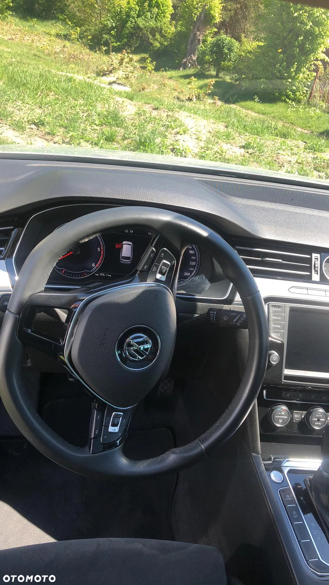 Volkswagen Passat - 20