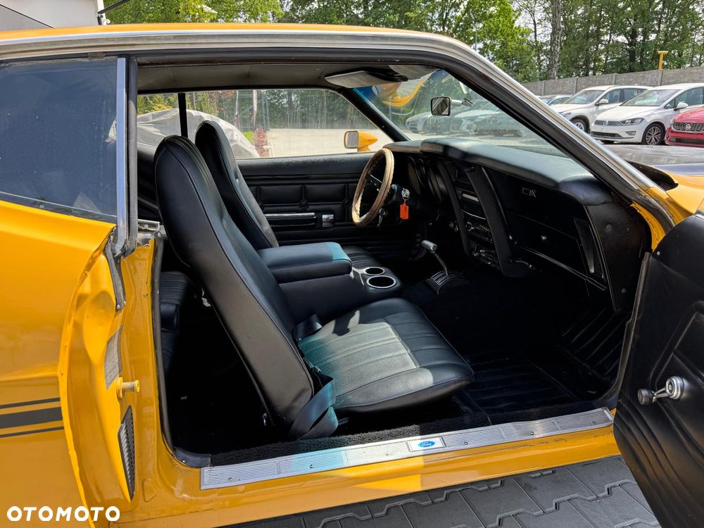 Ford Mustang - 12