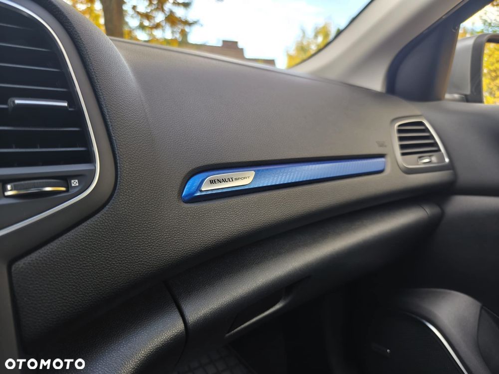 Renault Megane ENERGY TCe 205 EDC GT - 14