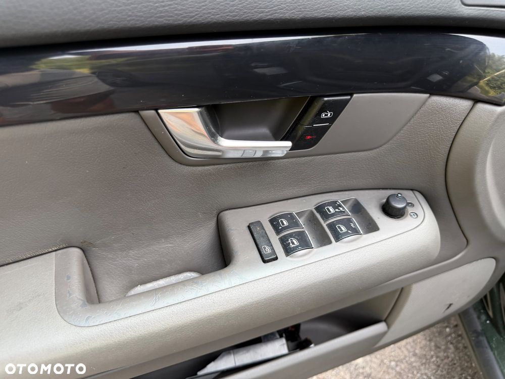 Audi A4 Limousine 2.4 - 10
