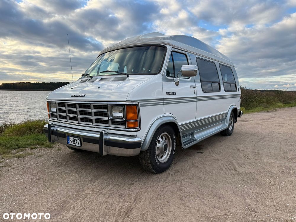 Dodge RAM VAN B250 318 V8 - 7