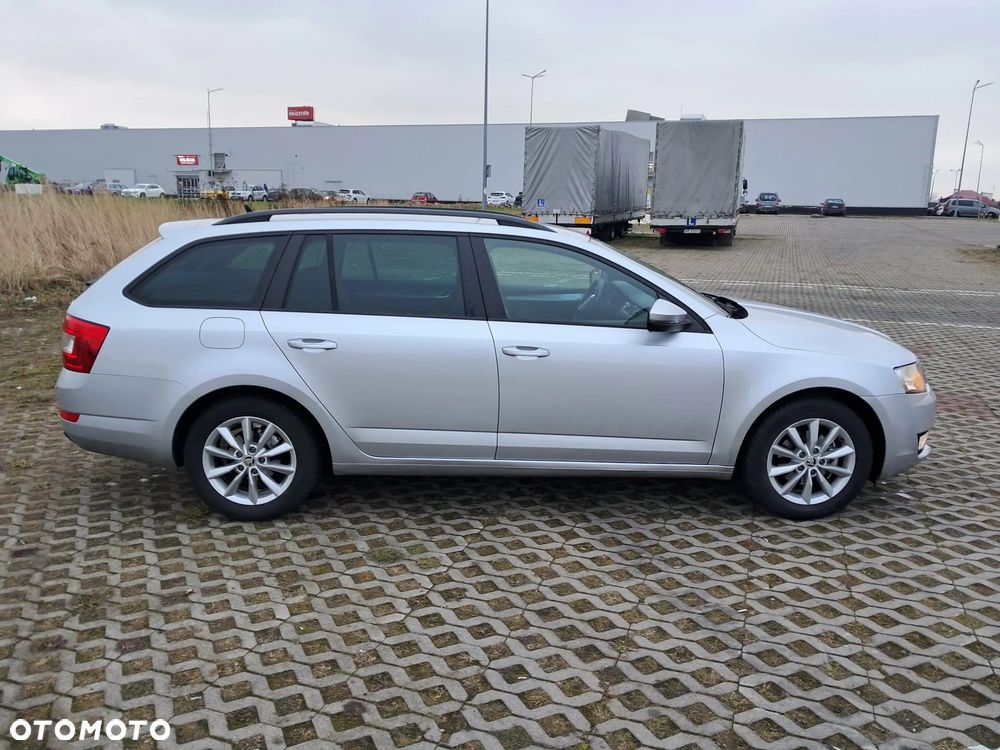 Skoda Octavia 1.6 TDI (Green tec) 4x4 Ambition - 10