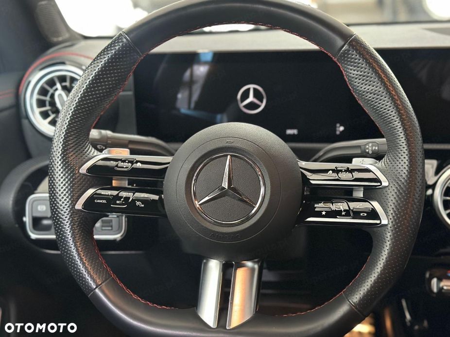 Mercedes-Benz CLA - 9