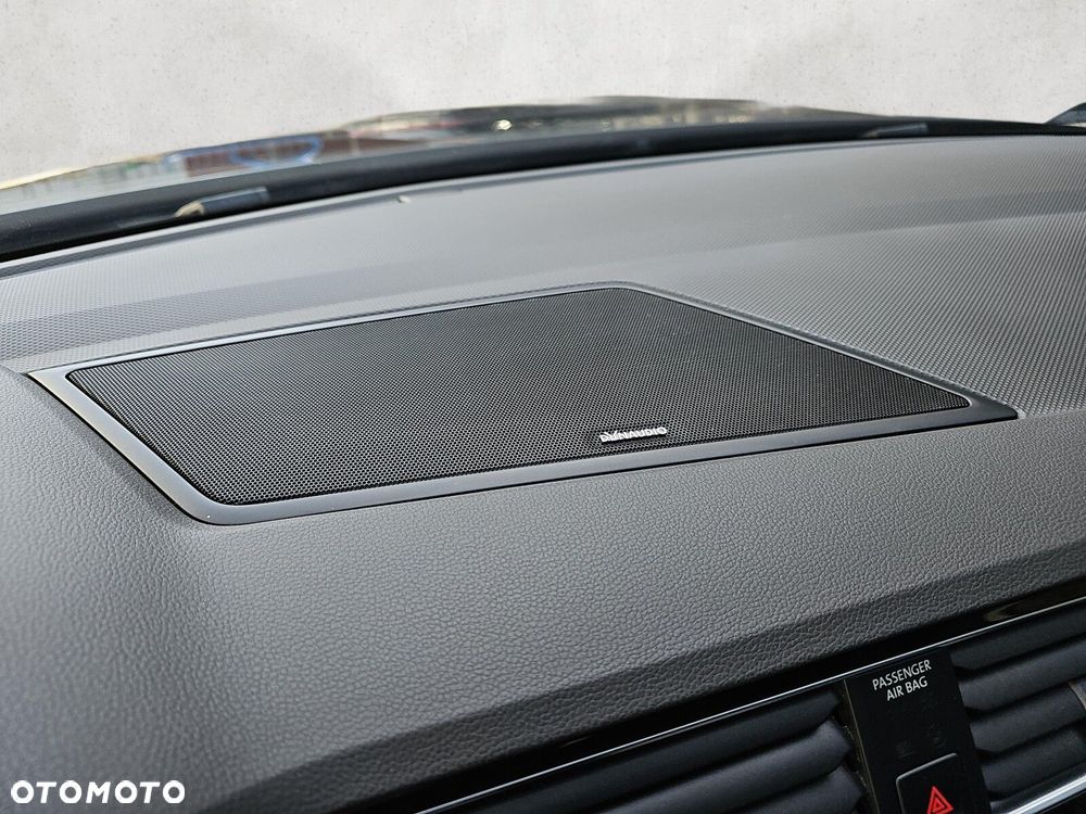 Volkswagen Tiguan - 31