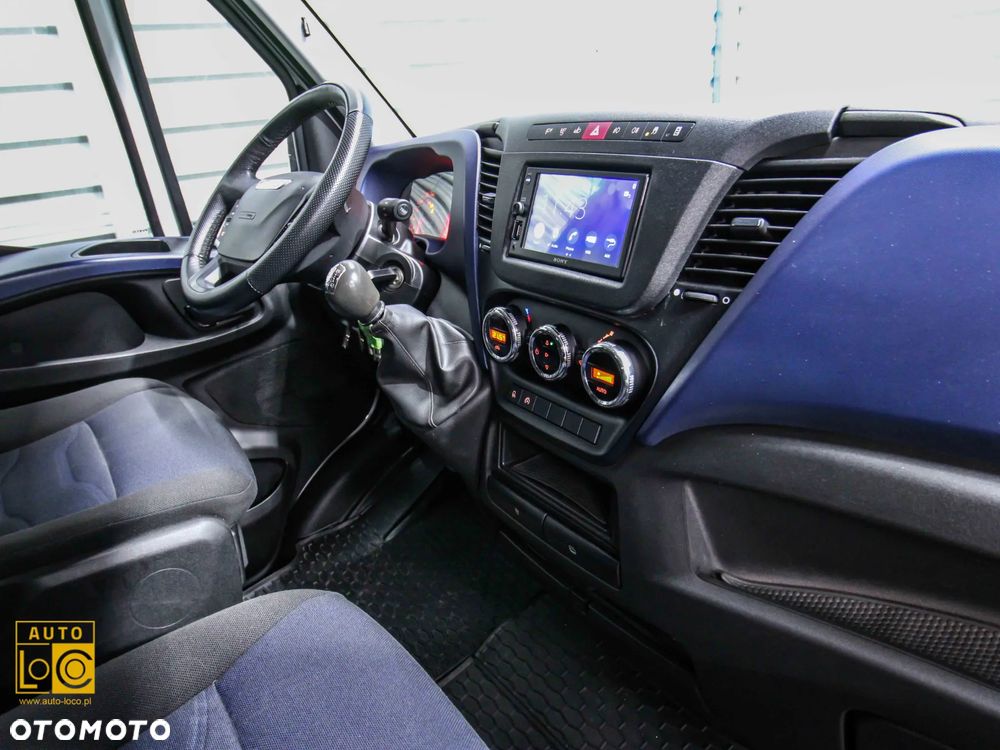 Iveco DAILY 35S15 BRYGADÓWKA 7 OSÓB - 15