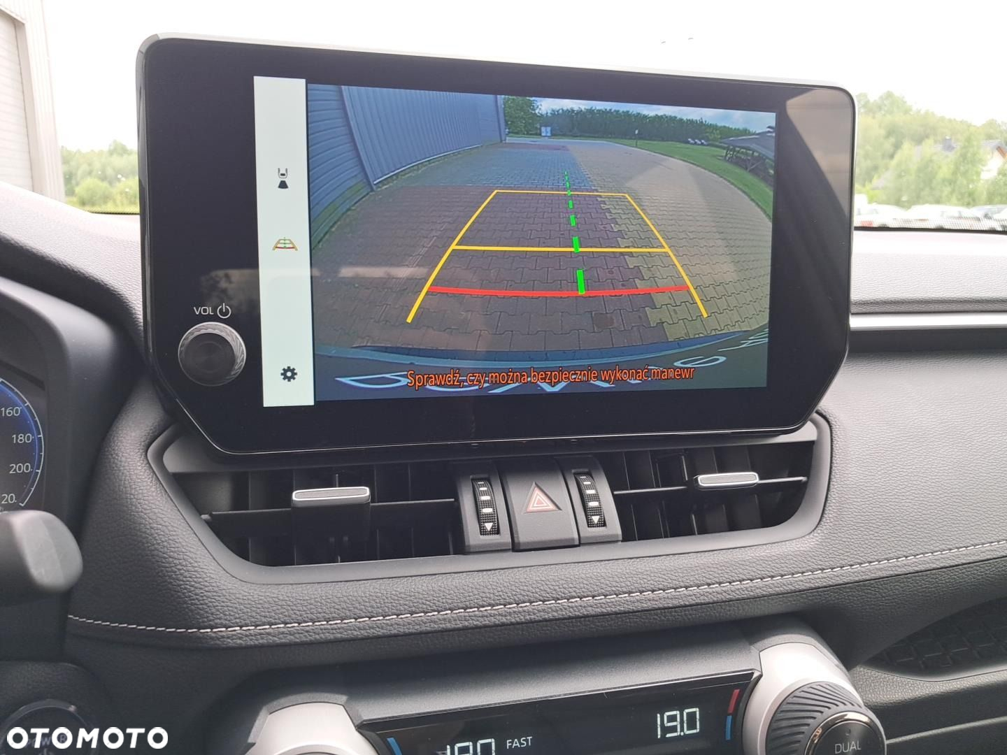 Toyota RAV4 - 9