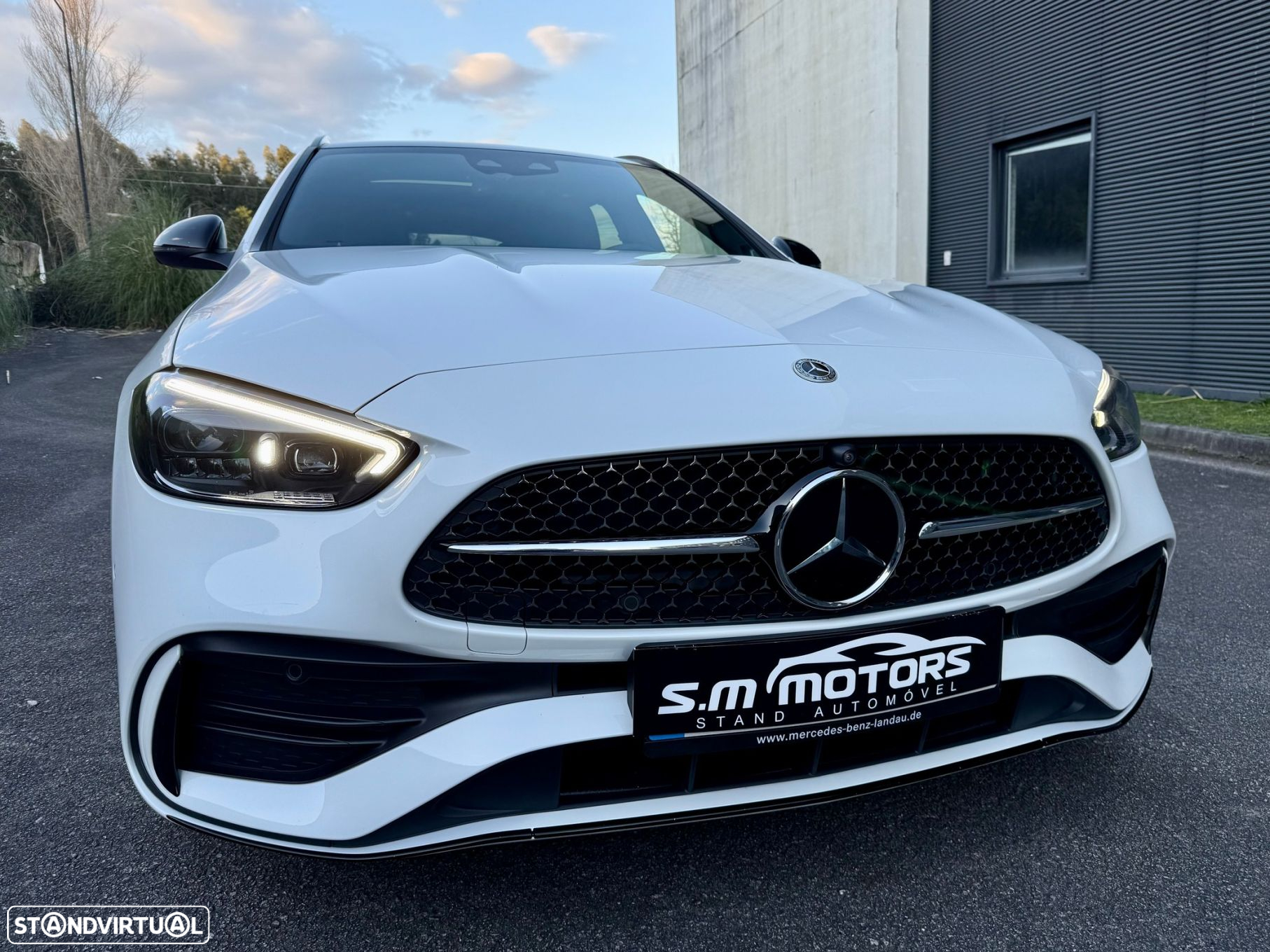 Mercedes-Benz C 300 e AMG Line - 13