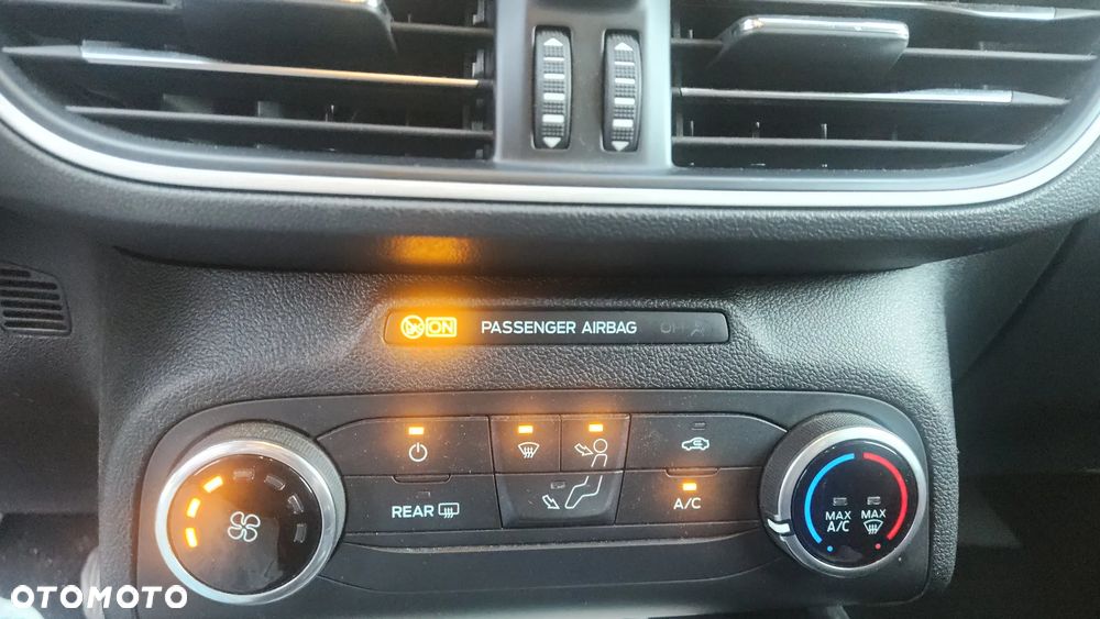 Ford Focus 1.0 EcoBoost Active - 9