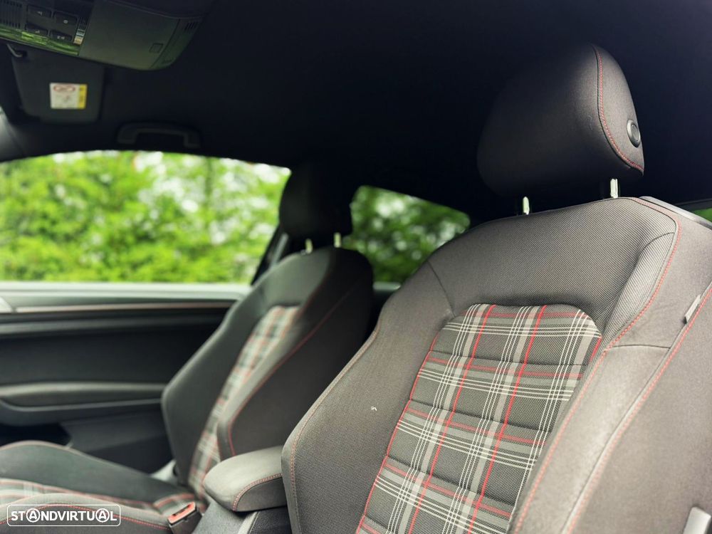 VW Golf GTI 2.0 TSI OPF Performance - 14