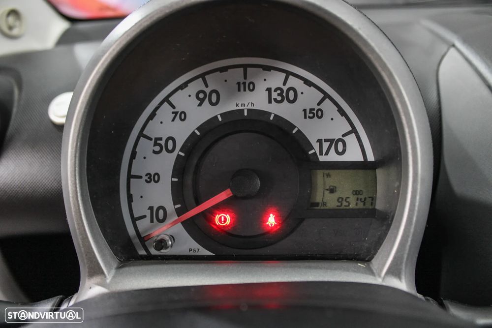 Toyota Aygo 1.0 + AC - 29