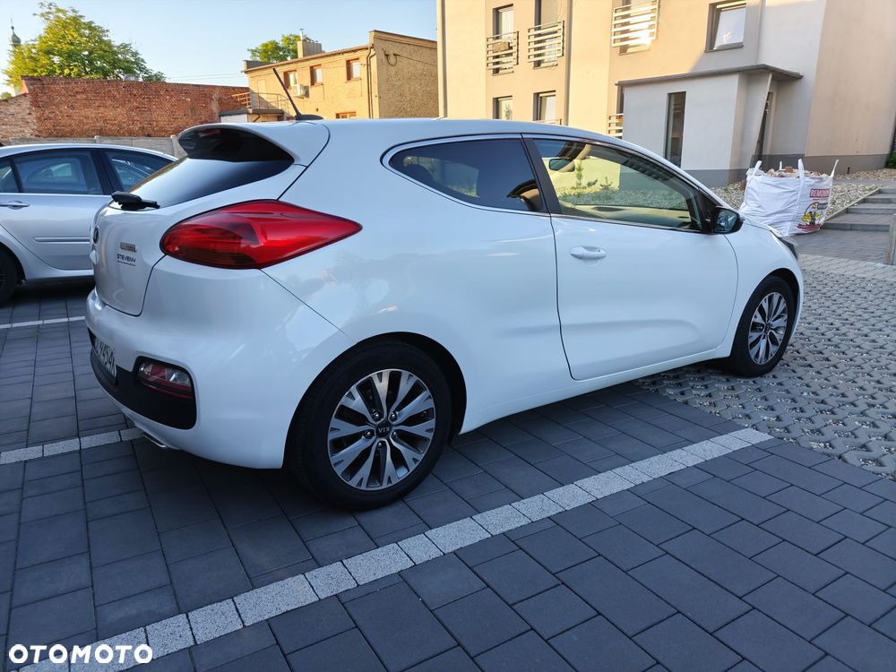 Kia ProCeed 1.6 CRDi ISG Vision - 16