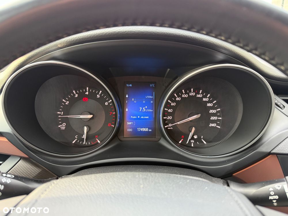 Toyota Avensis Touring Sports 1.8 Edition S+ - 35