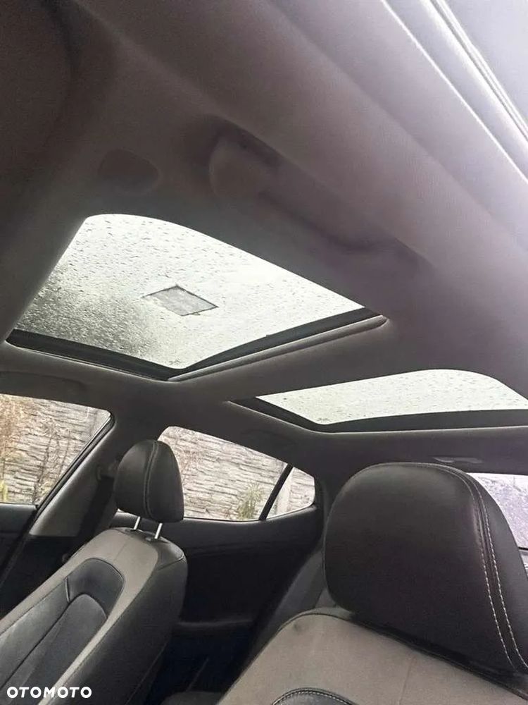 Kia Optima 2.0 Hybrid M - 10